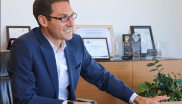 david-tsiklauri-accessbank-20-illik-yubileyini-qeyd-edir-ve-daha-boyuk-nailiyyetlere-dogru-addimlayi